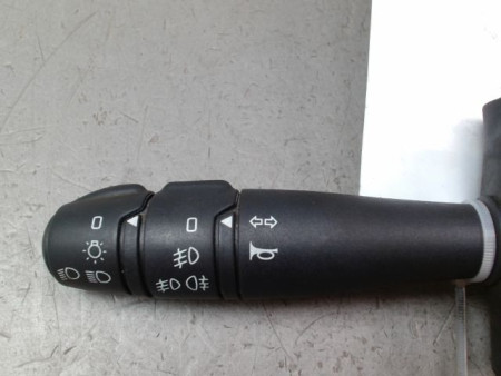 COMMANDE ECLAIRAGE DACIA LOGAN MCV I Phase 1 2007-2008