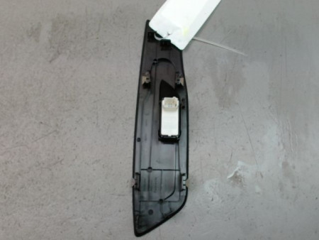 COMMANDE LEVE-GLACE PORTE AVD PEUGEOT 308 SW 2008-