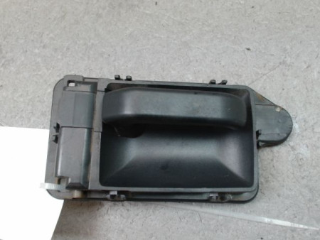 POIGNEE INTERIEURE PORTE AVANT DROIT PEUGEOT 106 Phase 2 1996-2003