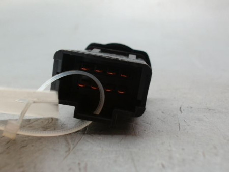 BOUTON DE WARNING DACIA SANDERO I 2008-2012