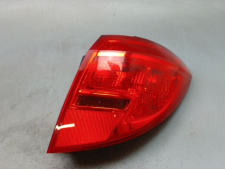 FEU ARRIERE DROIT OPEL MERIVA 2006-