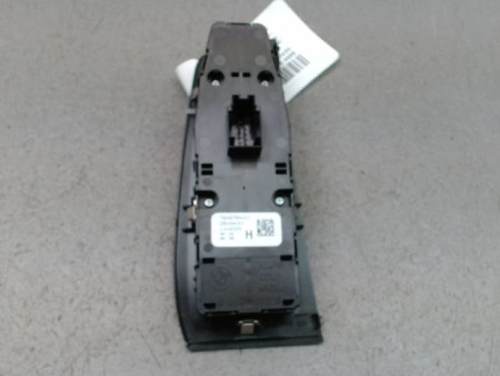 COMMANDE LEVE-GLACE PORTE AVG BMW SERIE 1