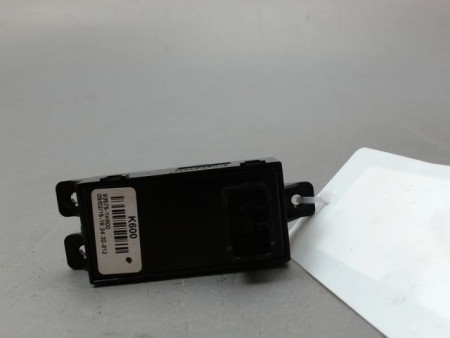 COMMANDE LEVE-GLACE PORTE AVD HYUNDAI IX20