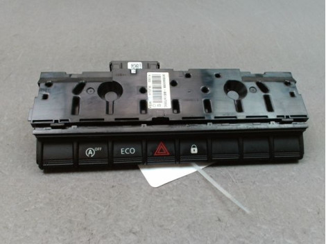BOUTON DE WARNING DACIA DUSTER 2010-