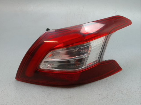 FEU ARRIERE DROIT PEUGEOT 308 2011-