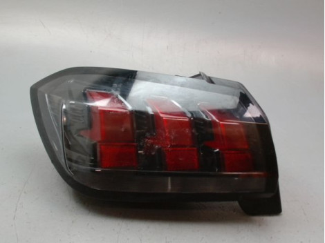 FEU ARRIERE GAUCHE  PEUGEOT 208 2012-...