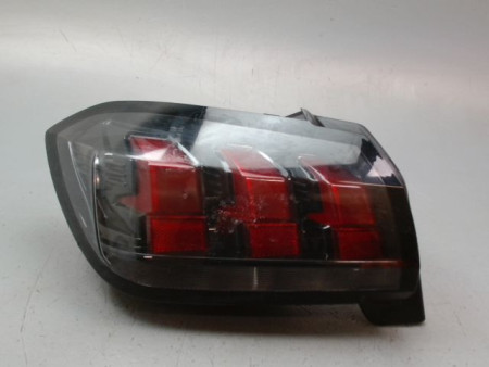 FEU ARRIERE GAUCHE  PEUGEOT 208 2012-...