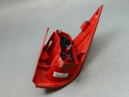 FEU ARRIERE GAUCHE  PEUGEOT 1007 2005-2010