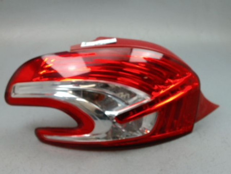 FEU ARRIERE GAUCHE  PEUGEOT 208