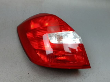 FEU ARRIERE GAUCHE  SKODA FABIA 2007-