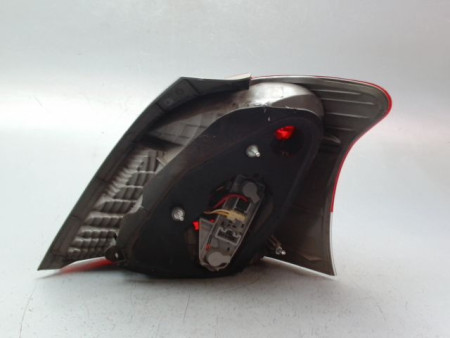 FEU ARRIERE GAUCHE  TOYOTA YARIS II Phase 1 2005-2009