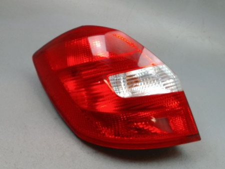 FEU ARRIERE GAUCHE  SKODA FABIA 2007-