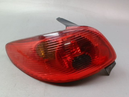 FEU ARRIERE GAUCHE  PEUGEOT 206 1998-2009