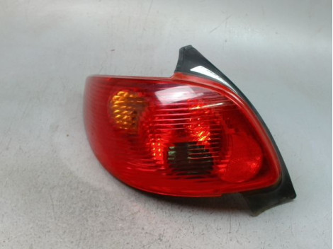 FEU ARRIERE GAUCHE  PEUGEOT 206 1998-2009