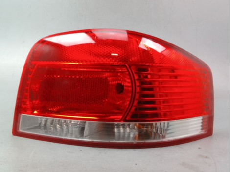 FEU ARRIERE DROIT AUDI A3 II Phase 1 (8P) 2003-2008