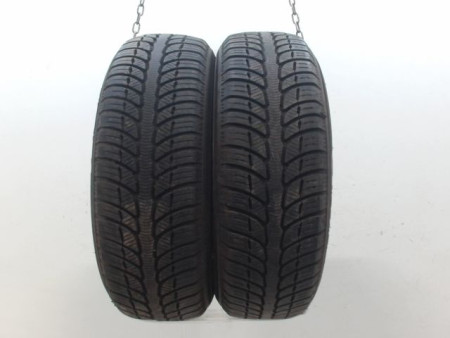 Paire de pneus KLEBER QUADRAXER 175 65 14 82 T