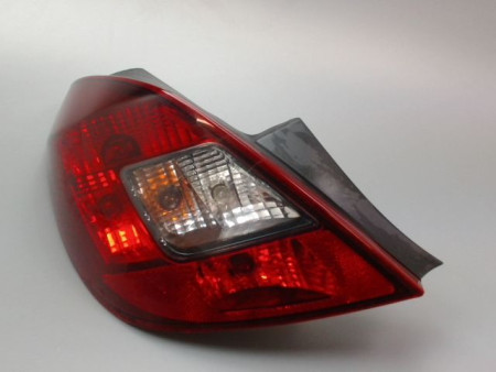 FEU ARRIERE GAUCHE  OPEL CORSA IV Phase 2 (D) 2011-2015