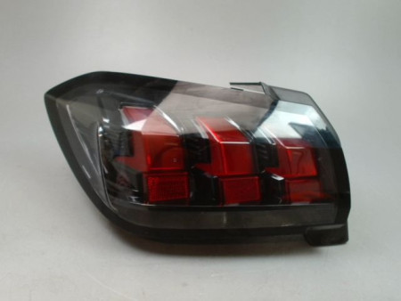FEU ARRIERE GAUCHE  PEUGEOT 208 2012-...