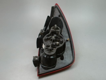 FEU ARRIERE GAUCHE  NISSAN PRIMERA IV 2002-2006