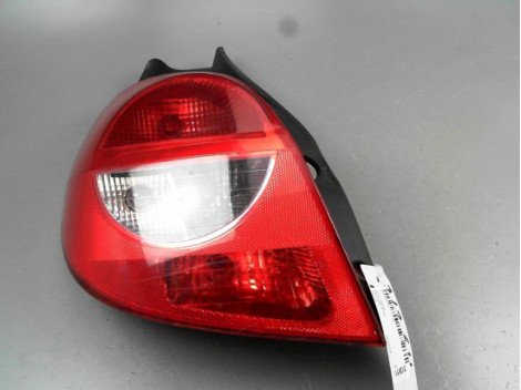 FEU ARRIERE GAUCHE  RENAULT CLIO III Phase 1 2005-2009