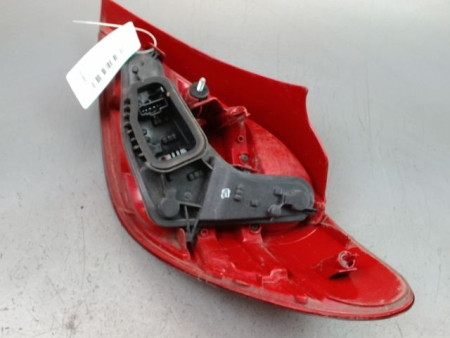 FEU ARRIERE GAUCHE  PEUGEOT 207 2006-2013
