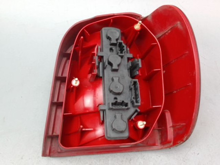 FEU ARRIERE GAUCHE  VOLKSWAGEN POLO III Phase 2 (6N) 1999-2001