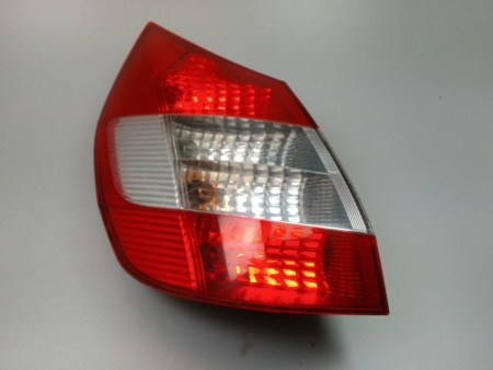 FEU ARRIERE GAUCHE  RENAULT SCENIC MONOSP. II Phase 1 2003-2006