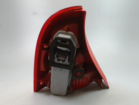 FEU ARRIERE DROIT RENAULT CLIO II Phase 2 2001-2006