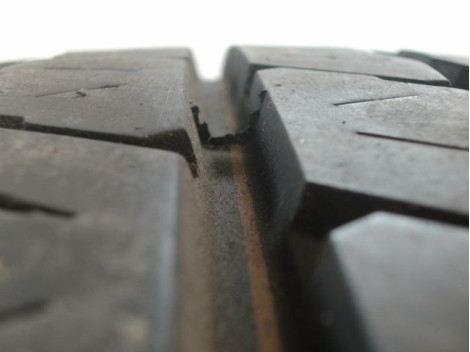 Pneu SUMITOMO SL 727 215 65 16 109 R
