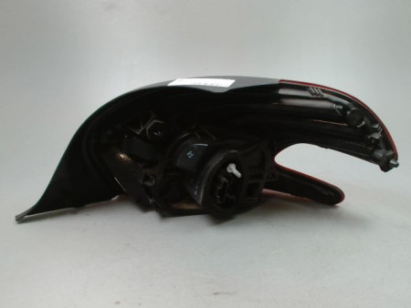 FEU ARRIERE GAUCHE  PEUGEOT 208 Phase 1 2012-...
