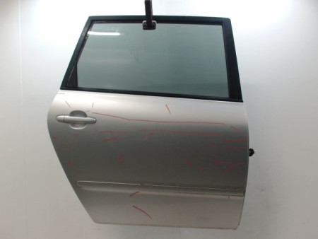 PORTE ARRIERE DROIT TOYOTA AVENSIS VERSO 01-03