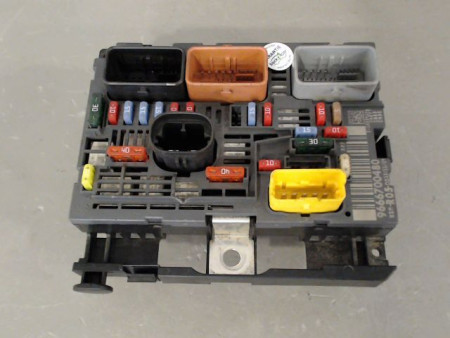 BOITE A FUSIBLES PEUGEOT PARTNER TEPEE II Phase 1 (B9) 2008-2012