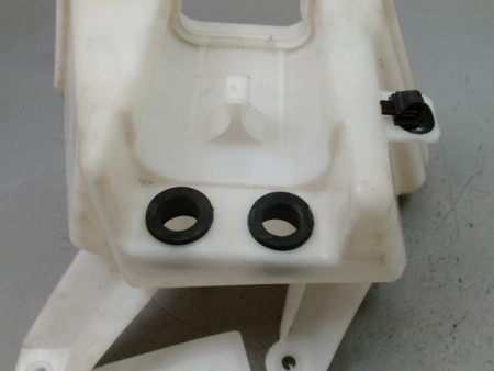 RESERVOIR LAVE-GLACE AVANT TOYOTA YARIS II 2010-