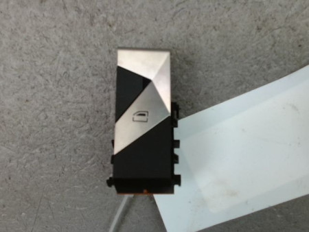 COMMANDE LEVE-GLACE PORTE ARD DS DS7