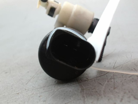 POMPE LAVE-GLACE AVANT OPEL CORSA 2010-