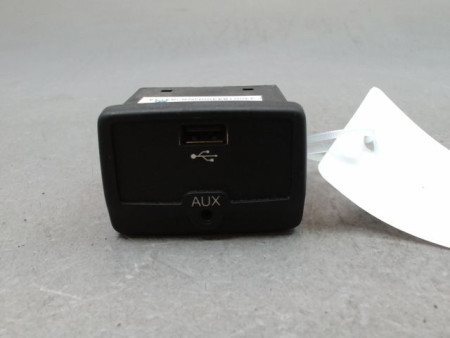 PORT USB/AUX FIAT 500