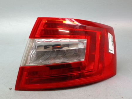 FEU ARRIERE DROIT SKODA OCTAVIA 2008-