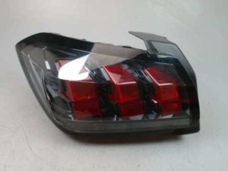 FEU ARRIERE GAUCHE  PEUGEOT 208