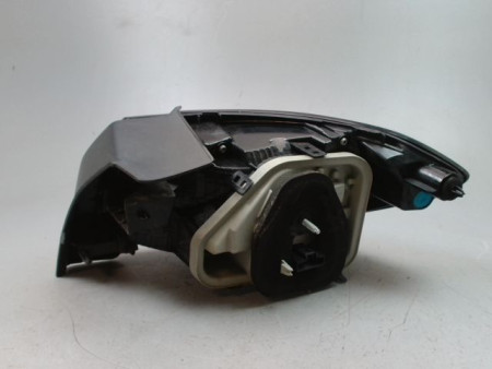 FEU ARRIERE GAUCHE  PEUGEOT 208