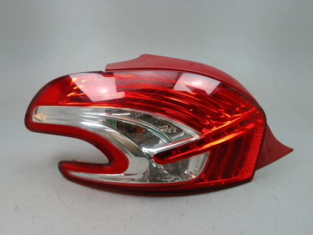 FEU ARRIERE GAUCHE  PEUGEOT 208 Phase 1 2012-...