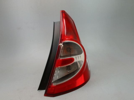FEU ARRIERE DROIT DACIA SANDERO I 2008-2012