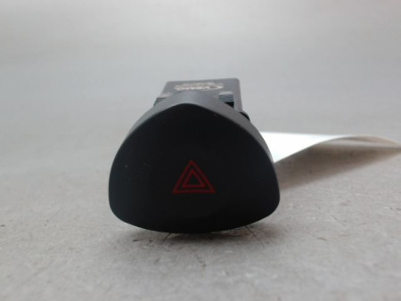 BOUTON DE WARNING RENAULT CLIO II Phase 2 2001-2006