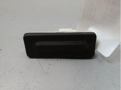 POIGNEE EXTERIEURE HAYON CITROEN E-C4