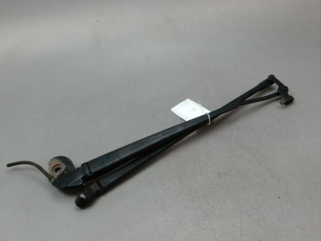 BRAS ESSUIE-GLACE AVANT TOYOTA YARIS 2005-