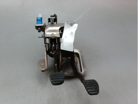 PEDALIER COMPLET RENAULT TWINGO II Phase 2 2011-2014