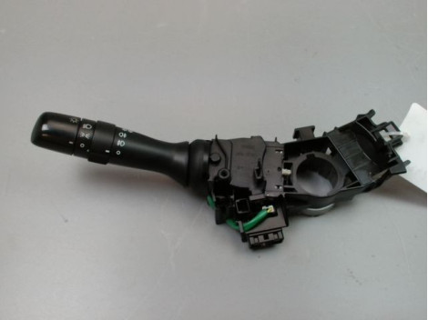 COMMANDE ECLAIRAGE TOYOTA YARIS II 2010-