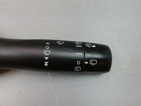 COMMANDE ESSUIE GLACE TOYOTA YARIS II 2010-
