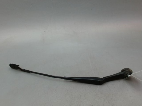 BRAS ESSUIE-GLACE AVANT DROIT FORD FOCUS III 2011-...