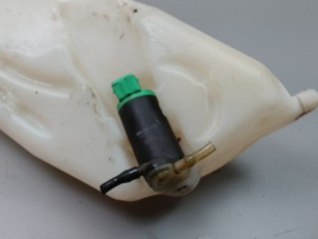 RESERVOIR LAVE-GLACE AVANT PEUGEOT 206 1998-2009
