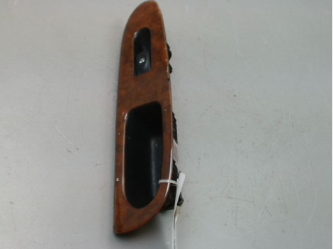 COMMANDE LEVE-GLACE PORTE AVD RENAULT CLIO II Phase 1 1998-2001
